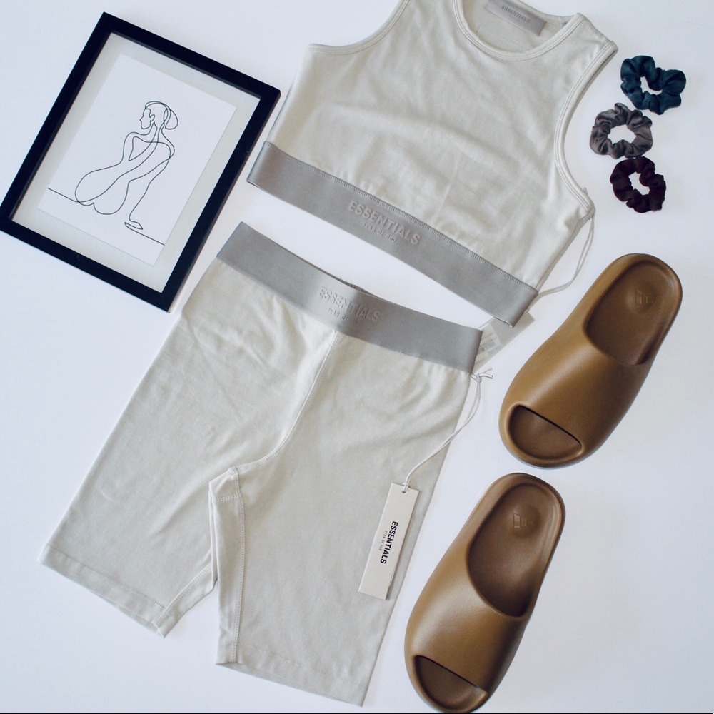 FEAR OF GOD ESSENTIALS ‘Wheat’ Sport Short
